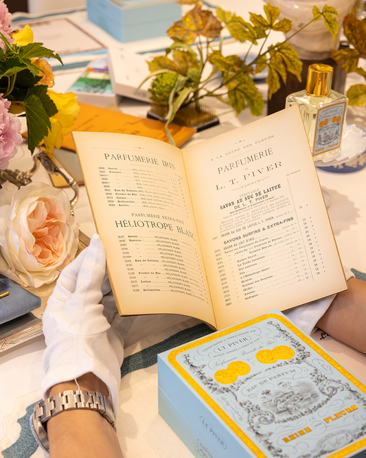 A La Reine des Fleurs Eau de Parfum